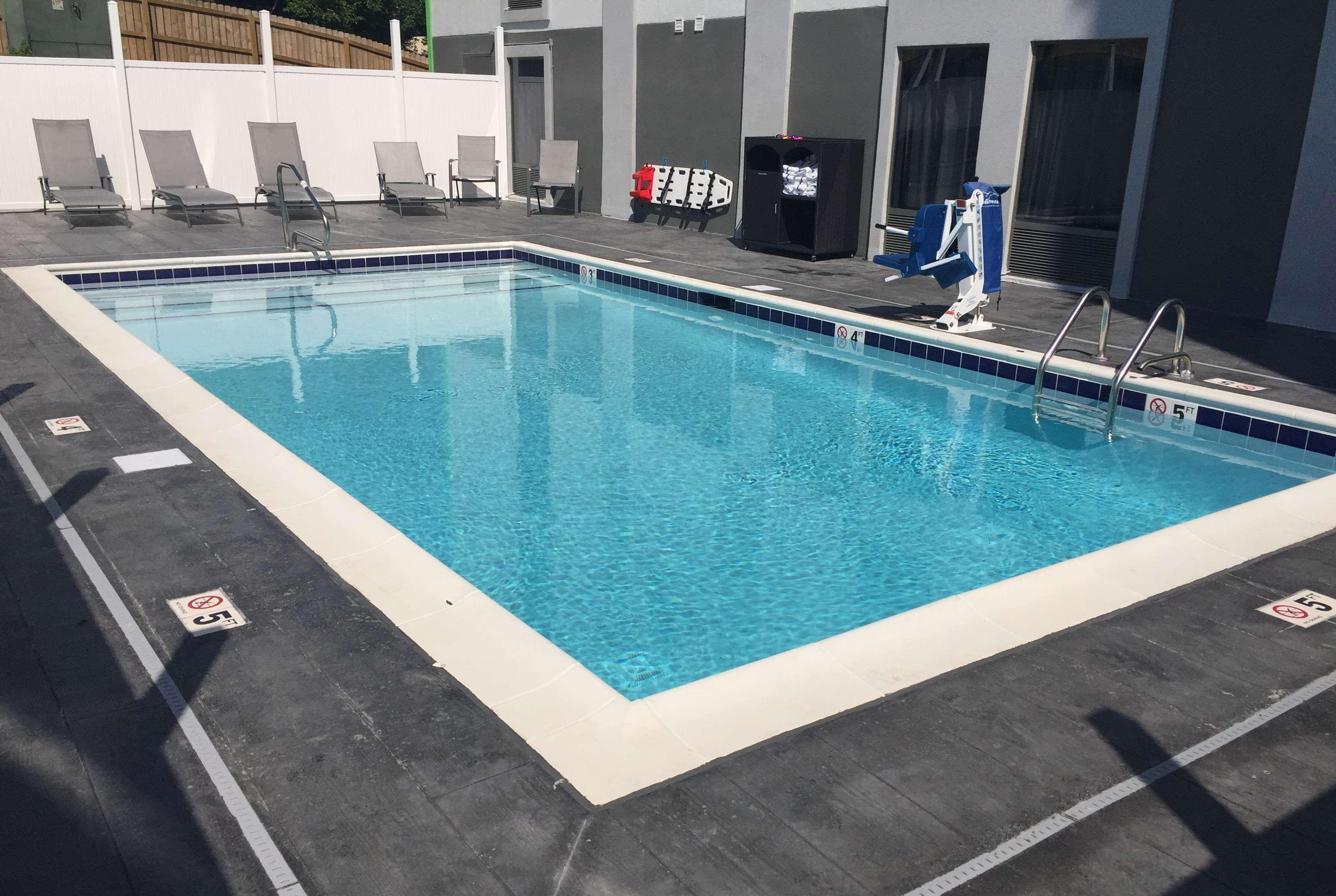 Wingate By Wyndham Louisville Airport Expo Center Esterno foto