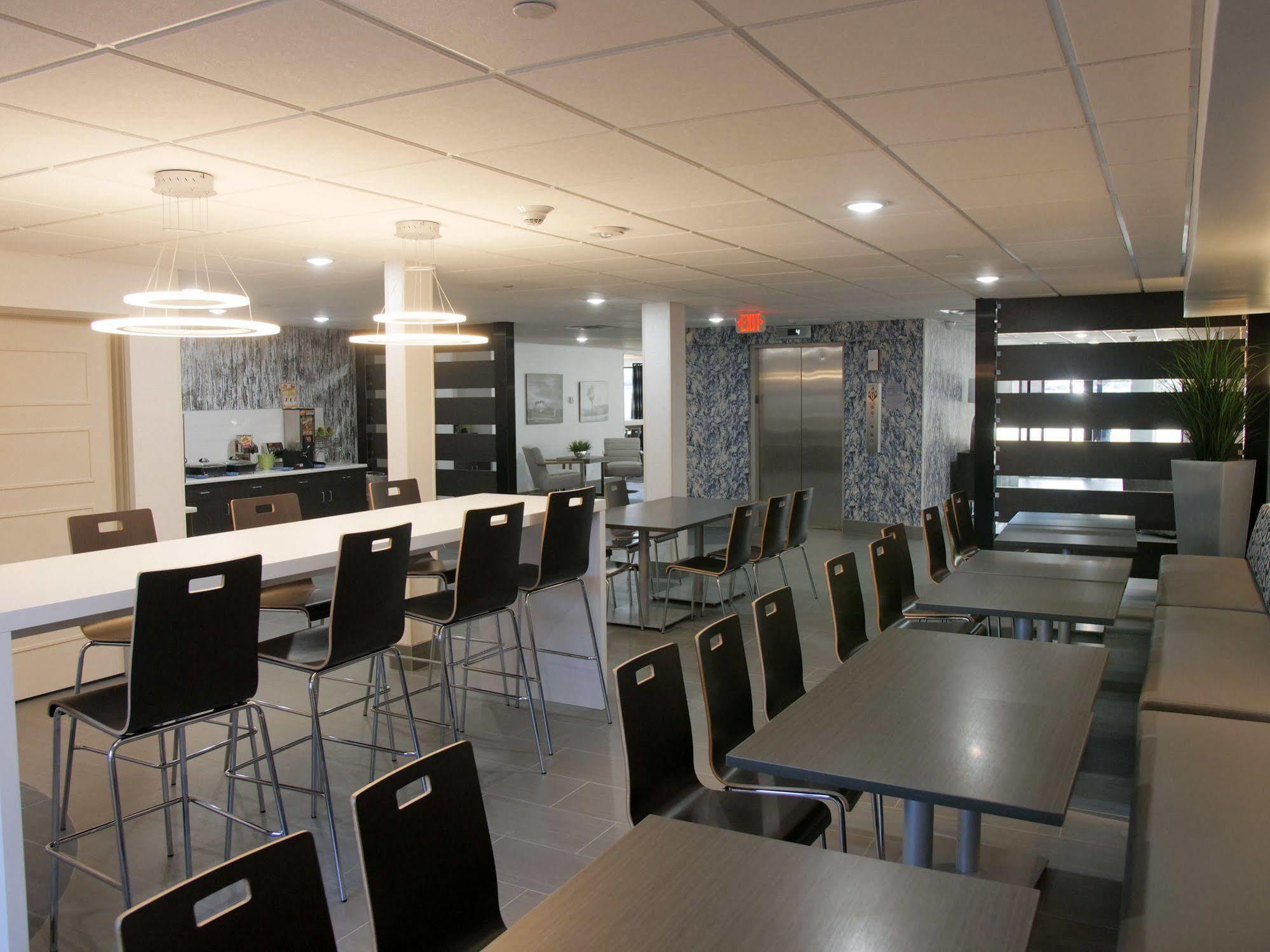Wingate By Wyndham Louisville Airport Expo Center Esterno foto